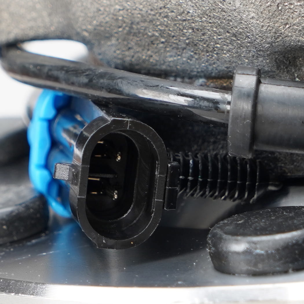 Hanhub 515086 Front Wheel Hub and Bearing Assembly Compatible med Chevy Avalanche 2500 Silverado 1500 HD Classic Silverado 2500 Silverado 2500 HD Classic Suburban 2500 Sierra 1500 HD Classic Sierra 2500 Sierra 2500 HD Classic Yukon XL 2500 REAPCACE